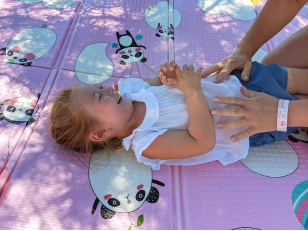 Развивающие коврики для детей: назначение, виды, свойства, правила выбора
