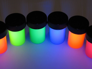 Принцип флуоресценции, виды и особенности флуоресцентных красок
