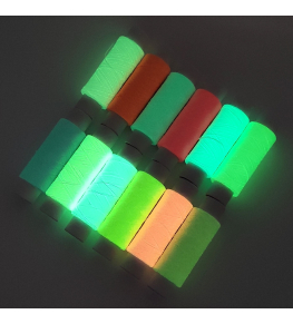 Светящиеся (люминесцентные) нитки Tricolor Светящиеся (люминесцентные) нитки Tricolor - Tricolor