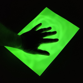 Самоклеюча люмінесцентна (світиться у темряві) плівка Tricolor А3 (420*297 мм) зелене світіння 1 шт. - изображение 6 - интернет-магазин tricolor.com.ua