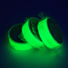 Самоклеящаяся люминесцентная лента (фосфорная) 3 см *3 м зелёное свечение 1 шт.