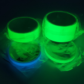 Самоклеюча люмінесцентна стрічка (фосфорна) 3 см *3 м зелене світіння 1 шт. - изображение 6 - интернет-магазин tricolor.com.ua