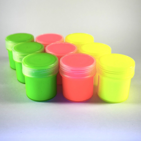 Набір флуоресцентних фарб Tricolor для тканини 25 г. * 3 шт. - изображение 3 - интернет-магазин tricolor.com.ua