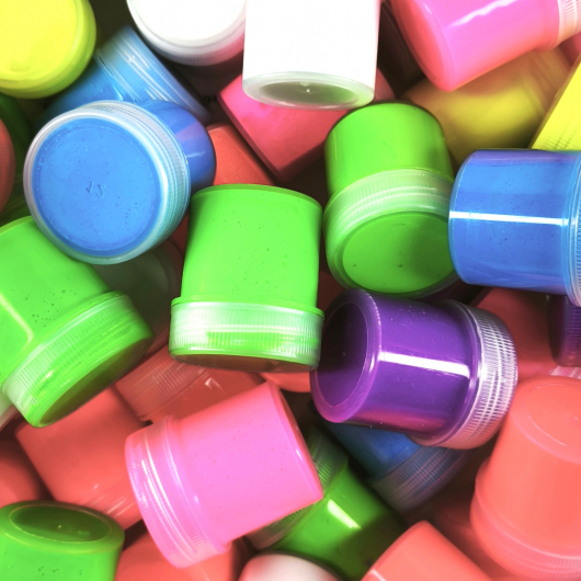 Набор флуоресцентных красок Tricolor для интерьера 24 г. * 8 шт. с 2 кисточками - изображение 7 - интернет-магазин tricolor.com.ua