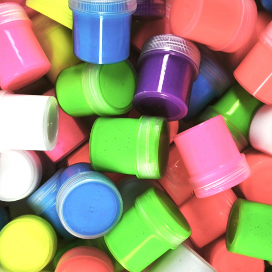 Набор флуоресцентных красок Tricolor для интерьера 24 г. * 8 шт. с 2 кисточками - изображение 5 - интернет-магазин tricolor.com.ua