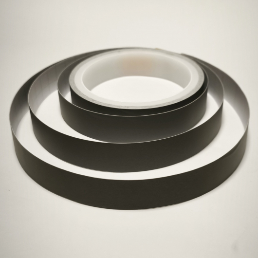 Універсальна самоклеюча світловідбивна стрічка для нічного бігу та велосипедних прогулянок Tricolor сіра 50 мм*1 м. - изображение 9 - интернет-магазин tricolor.com.ua