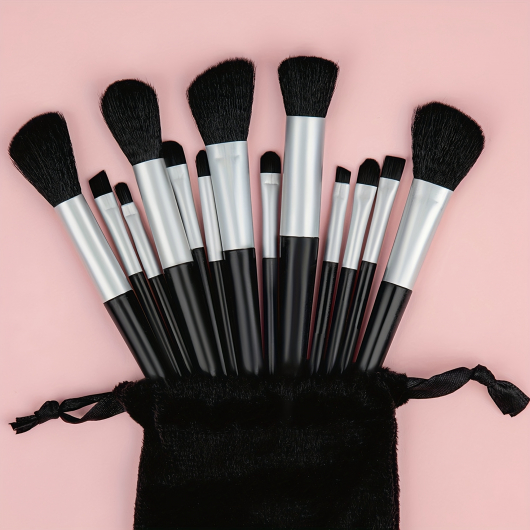 Професійний набір із 13 пензлів для макіяжу Soft Moments чорний з сірим - изображение 2 - интернет-магазин tricolor.com.ua