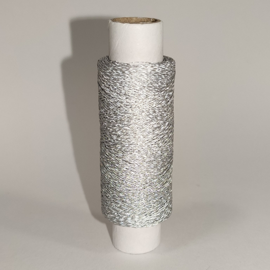 Світловідбивна нитка Tricolor для ручної та машинної вишивки 75 D/2 сіра 100 м. 1 шт. - интернет-магазин tricolor.com.ua