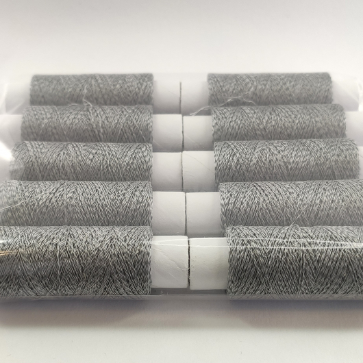 Світловідбивна нитка Tricolor для ручної та машинної вишивки 75 D/2 сіра 100 м. 1 шт. - изображение 6 - интернет-магазин tricolor.com.ua