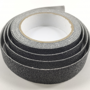 Стрічка антиковзна для підлоги ванної, душової, басейну Tricolor 642 чорна 25 мм зносостійка (1 м. пог.) - изображение 5 - интернет-магазин tricolor.com.ua