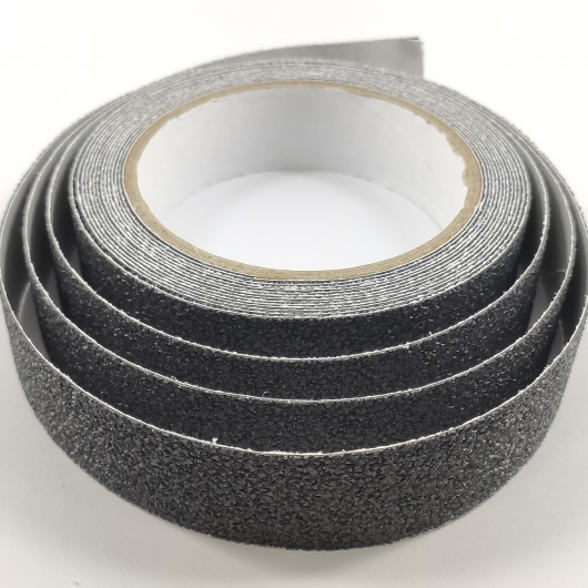 Стрічка антиковзна для підлоги ванної, душової, басейну Tricolor 642 чорна 25 мм зносостійка (1 м. пог.) - изображение 5 - интернет-магазин tricolor.com.ua