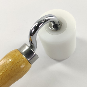 Валік прикатувальний Tricolor пластиковий для звукоізоляційних, антиковзних стрічок (білий) 40 мм. - изображение 3 - интернет-магазин tricolor.com.ua