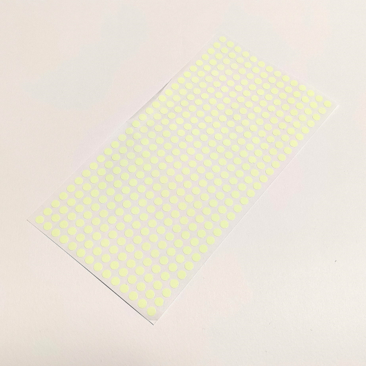 Набір люмінесцентних наклейок Tricolor Крапка діаметр 5 мм*392 шт. (1 лист 185*95 мм) - изображение 8 - интернет-магазин tricolor.com.ua