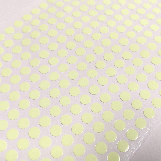 Набір люмінесцентних наклейок Tricolor Крапка діаметр 5 мм*392 шт. (1 лист 185*95 мм) - изображение 4 - интернет-магазин tricolor.com.ua