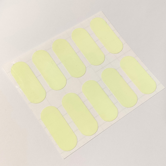 Набір люмінесцентних наклейок Tricolor для підсвічування вимикачів овал 5*2 см, (10 шт/лист) 50 шт. (500 наклейок) - изображение 2 - интернет-магазин tricolor.com.ua