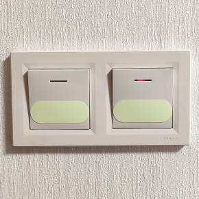 Набір люмінесцентних наклейок Tricolor для підсвічування вимикачів овал 5*2 см, (10 шт/лист) 50 шт. (500 наклейок) - изображение 3 - интернет-магазин tricolor.com.ua