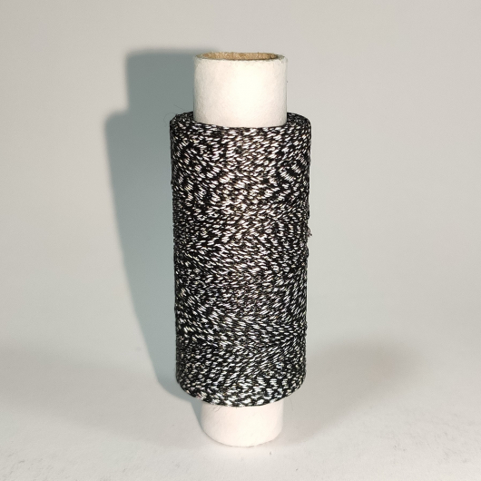 Світловідбивна нитка Tricolor для ручної та машинної вишивки 75 D/2 чорна 100 м. 10 шт. - интернет-магазин tricolor.com.ua