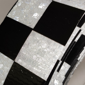 Стрічка світловідбивна Tricolor Квадрати чорна-біла для маркування транспорту (причепів) 50 мм/5 м. - изображение 5 - интернет-магазин tricolor.com.ua