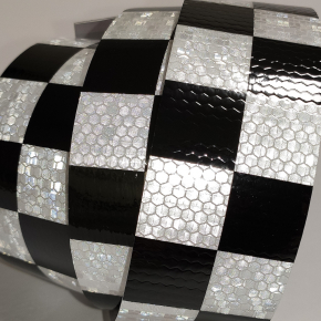 Стрічка світловідбивна Tricolor Квадрати чорна-біла для маркування транспорту (причепів) 50 мм/25 м. - изображение 3 - интернет-магазин tricolor.com.ua