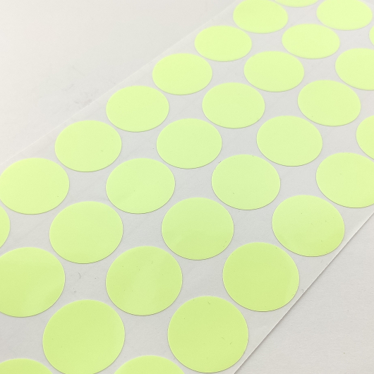 Набор люминесцентных наклеек Tricolor Точка диаметр 20 мм * 36 шт. (1 лист 185*95 мм) - изображение 4 - интернет-магазин tricolor.com.ua