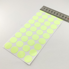 Набір люмінесцентних наклейок Tricolor Крапка діаметр 20 мм * 36 шт. (1 лист 185*95 мм) - изображение 6 - интернет-магазин tricolor.com.ua