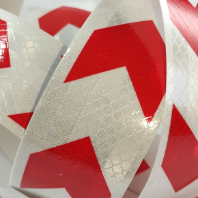 Стрічка світловідбивна Tricolor Стрілка біло-червона для маркування транспорту (причепів) 50 мм/10 м. - изображение 5 - интернет-магазин tricolor.com.ua