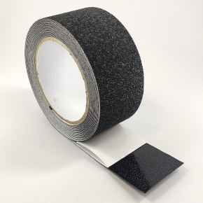 Лента антискользящая для пола ванной, душевой, бассейна Tricolor 642 чёрная 50 мм износоустойчивая (1 м. пог.) - изображение 4 - интернет-магазин tricolor.com.ua