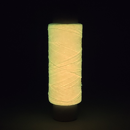 Люмінесцентна нитка Tricolor для ручної та машинної вишивки 150 D рожева (05) fl 100 м. - интернет-магазин tricolor.com.ua